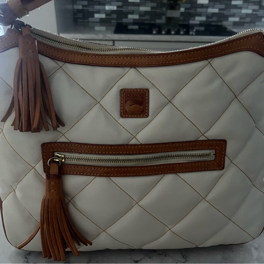 Beautiful and good condition bag